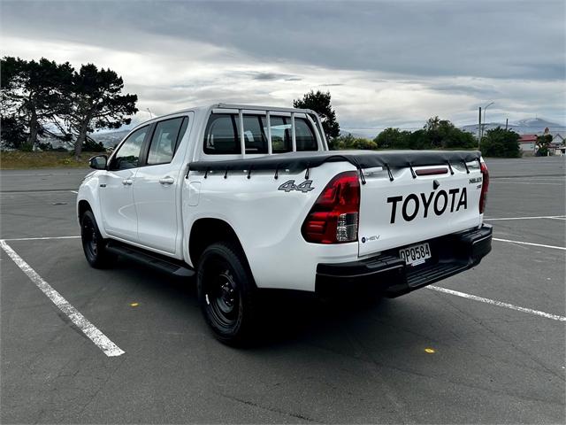 image-3, 2024 Toyota Hilux SR 2.8DT Hybrid 6AT 4WD DCW/4D/5 at Dunedin