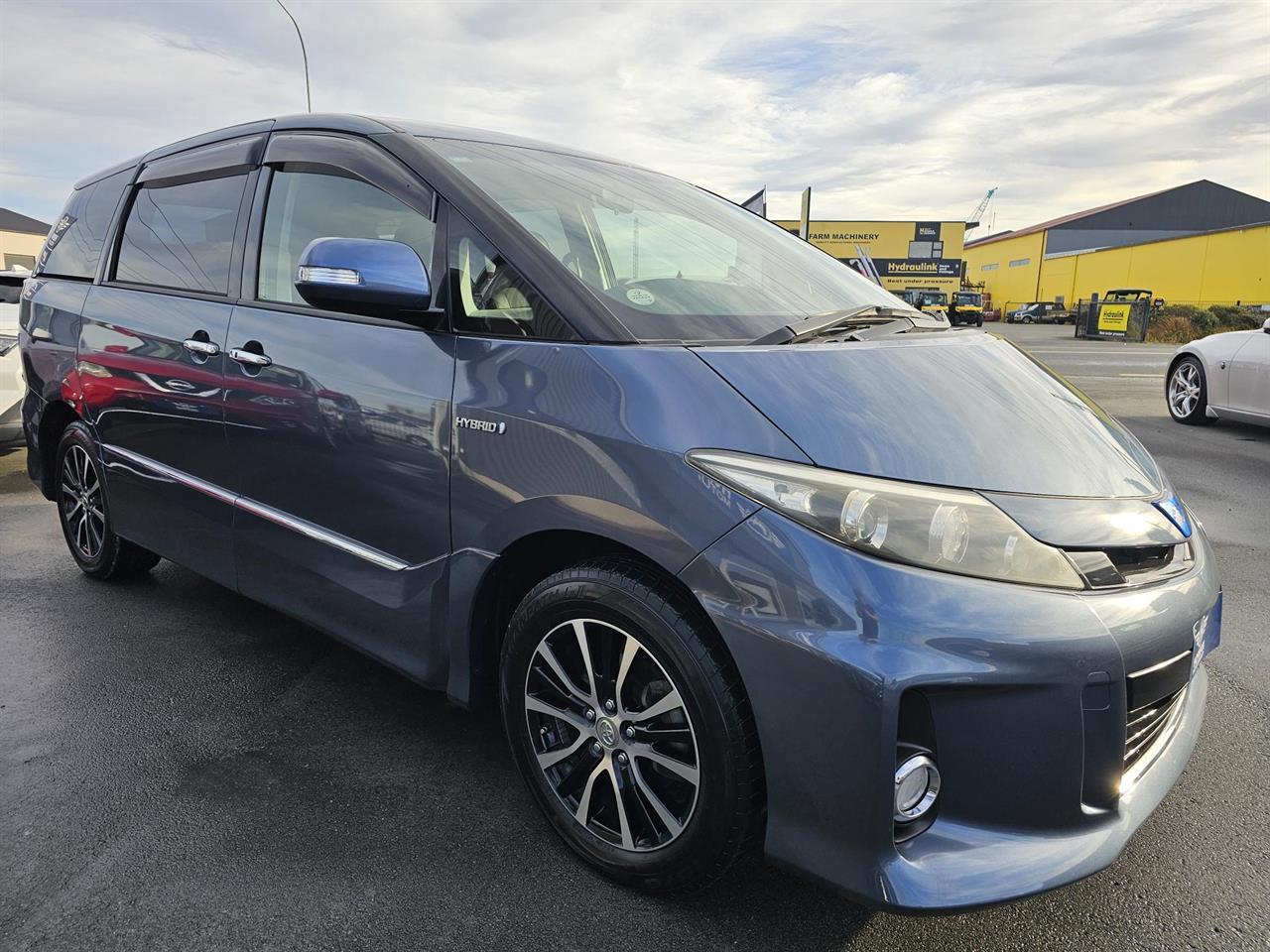 image-1, 2013 Toyota Estima HYBRID G 4WD at Waimakariri