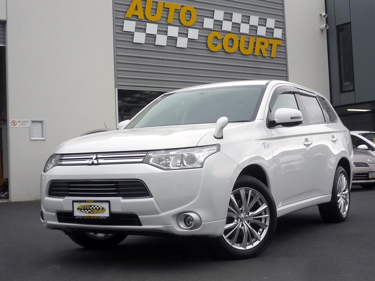 image-7, 2014 Mitsubishi Outlander PHEV G AWD at Dunedin