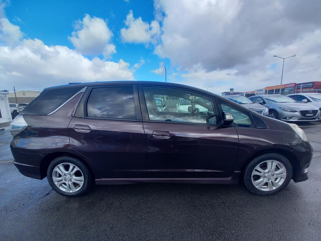 image-16, 2012 Honda Fit Jazz Shuttle Hybrid at Christchurch