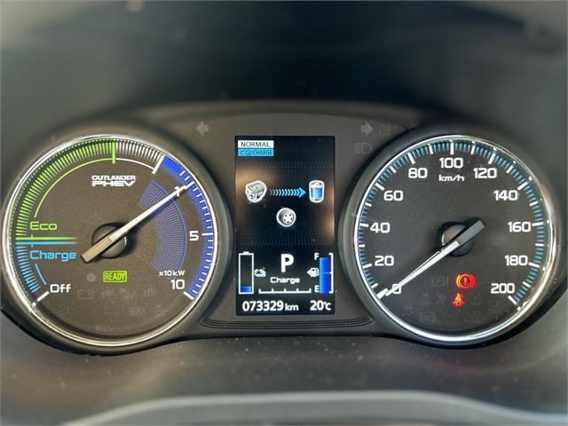 image-8, 2021 Mitsubishi Outlander VRX 4WD PHEV SILVER at Christchurch