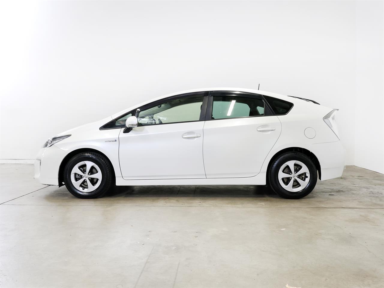 image-4, 2014 Toyota PRIUS 1.8lt Hybrid G-Package at Christchurch