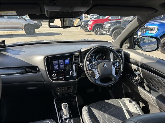 image-15, 2021 Mitsubishi Outlander VRX 4WD PHEV SILVER at Christchurch