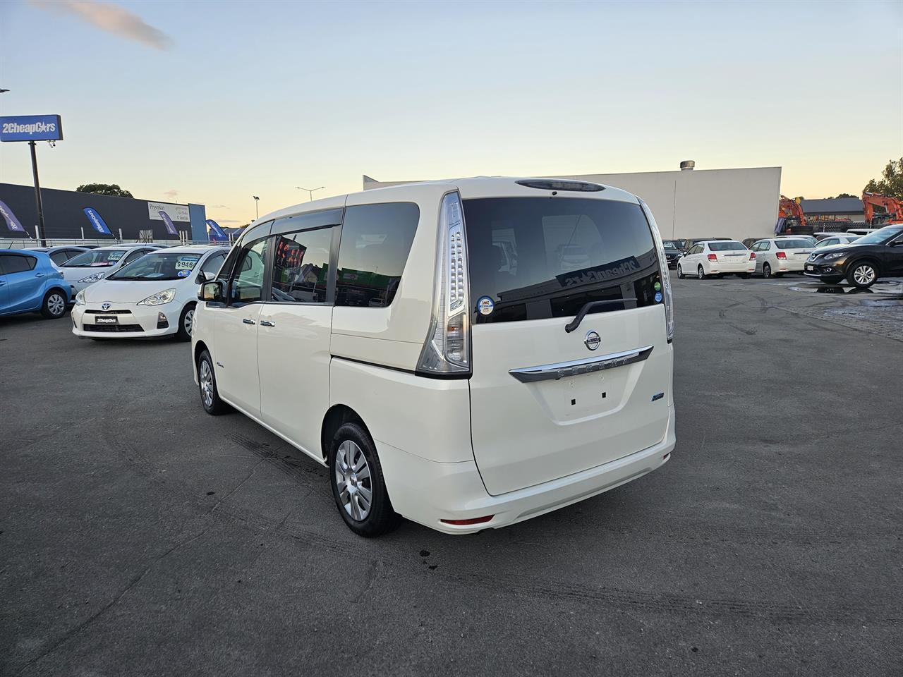 image-16, 2014 Nissan Serena Hybrid at Christchurch