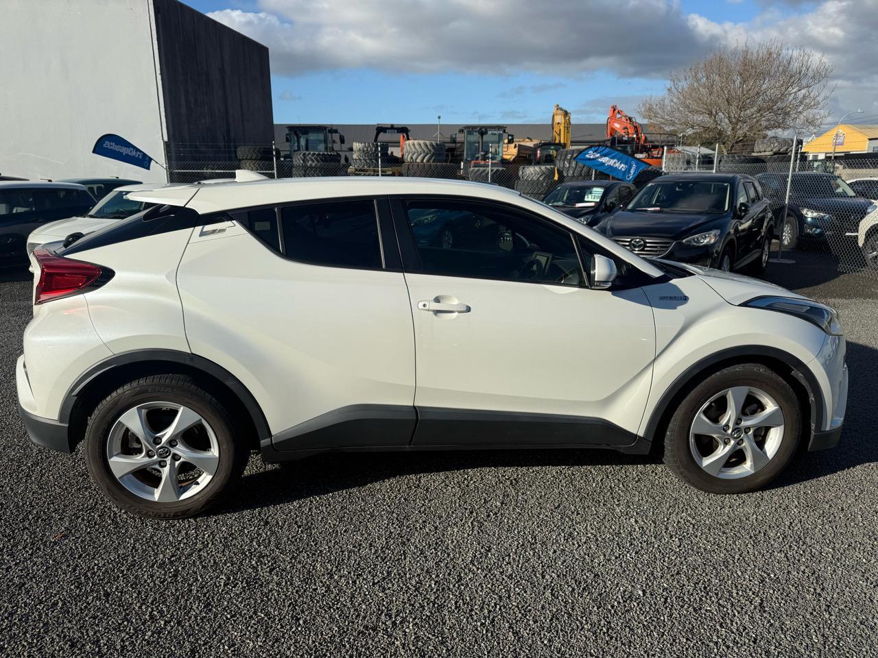 image-4, 2017 Toyota C-HR HYBRID S at Christchurch