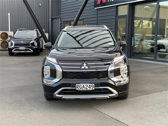 image-1, 2025 Mitsubishi Outlander VRX AWD 7 seat SUV at Christchurch