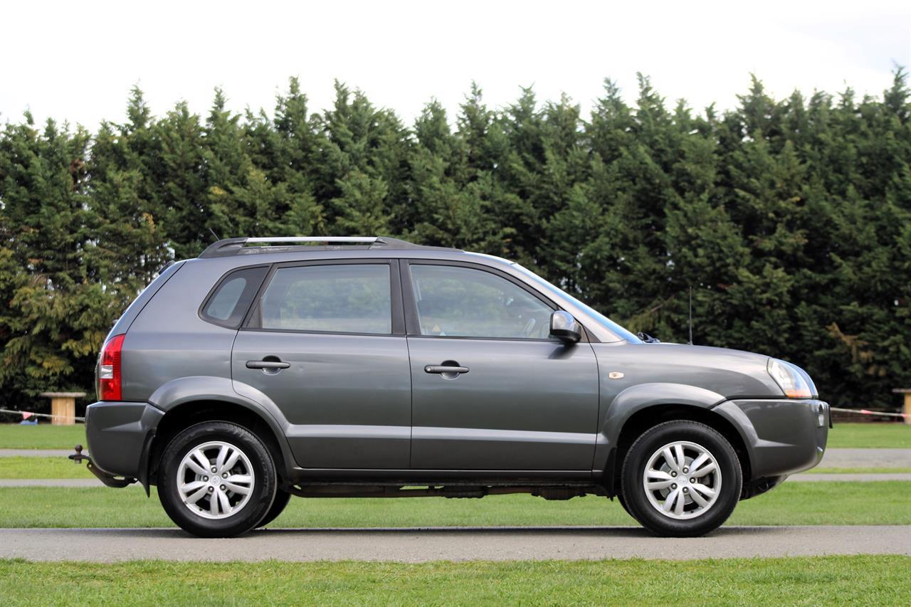 image-6, 2009 Hyundai Tucson at Christchurch