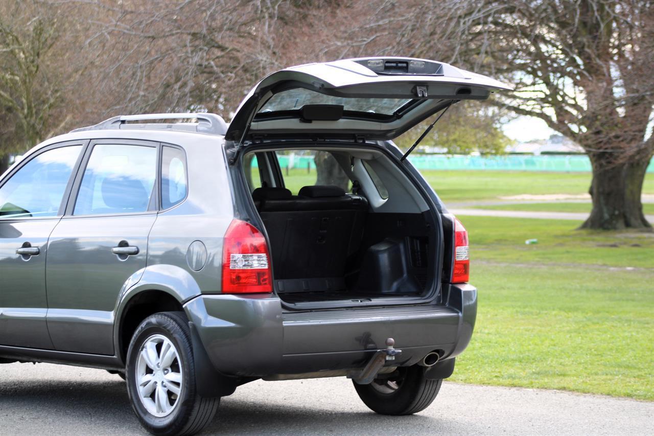 image-14, 2009 Hyundai Tucson at Christchurch