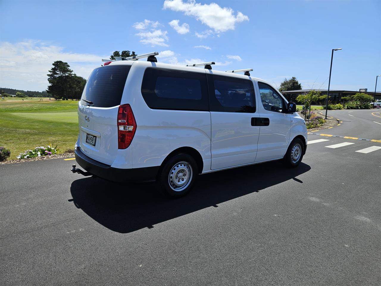 image-5, 2019 Hyundai iLoad 2.5 CRDI Auto at Christchurch