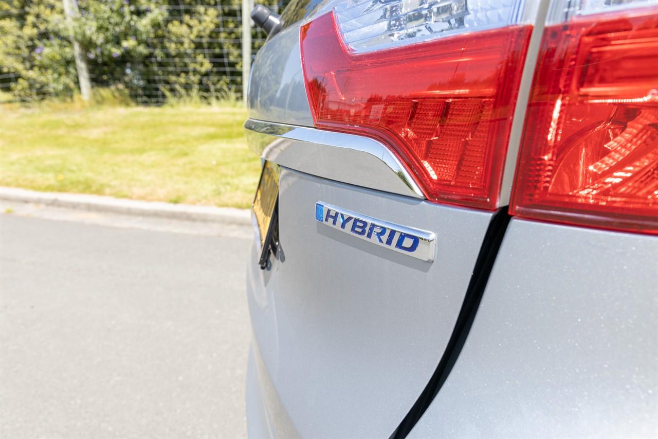 image-6, 2017 Honda Fit Hybrid at Dunedin