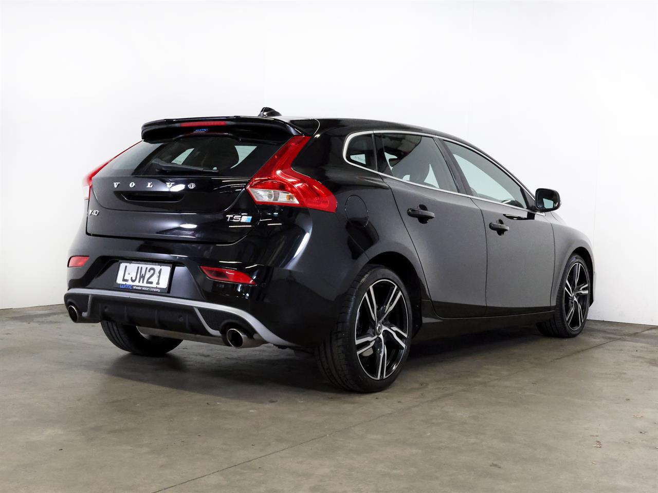 image-7, 2018 Volvo V40 T5 R-Design 'NZ New' at Christchurch