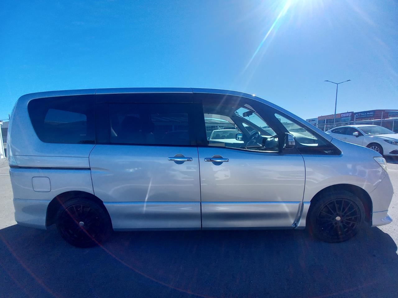 image-18, 2012 Nissan Serena at Christchurch