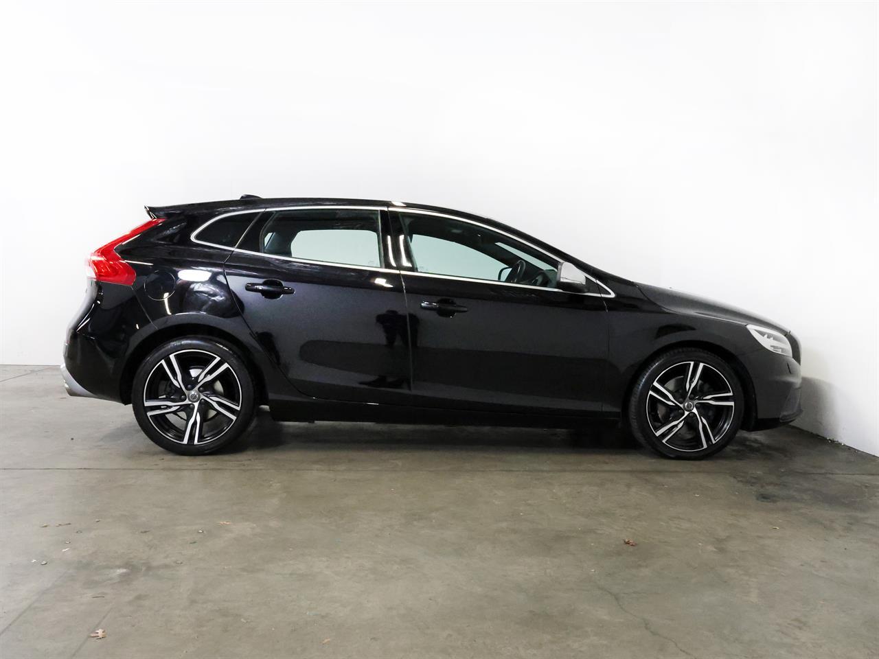 image-9, 2018 Volvo V40 T5 R-Design 'NZ New' at Christchurch