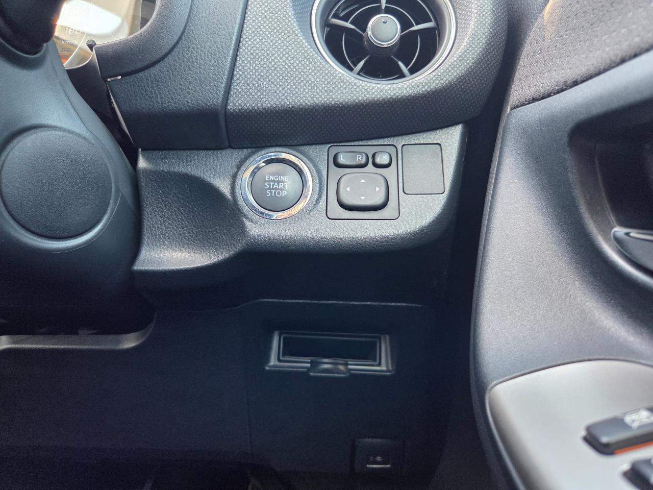 image-13, 2016 Toyota Vitz U at Christchurch