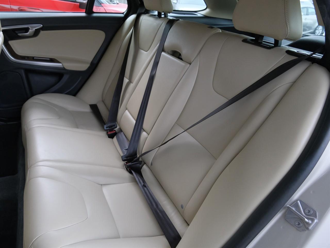 image-17, 2018 Volvo V60 T5 'Classic' at Christchurch