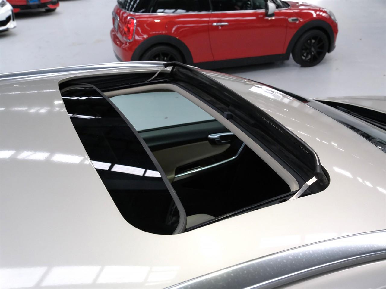 image-18, 2018 Volvo V60 T5 'Classic' at Christchurch