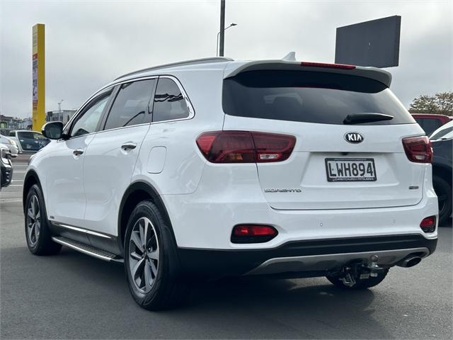 image-3, 2018 Kia Sorento EX 2.2DT WHITE at Christchurch