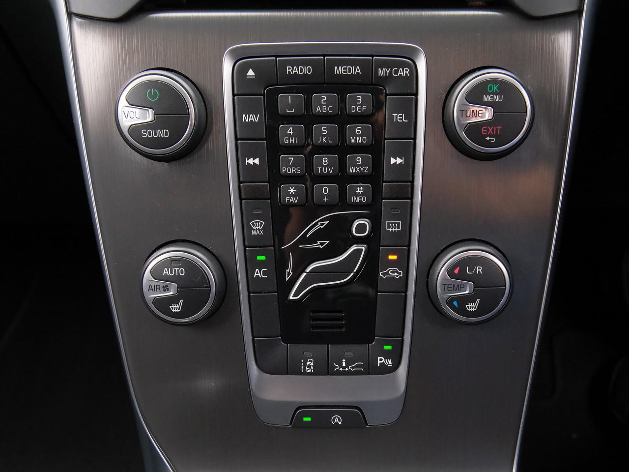 image-15, 2014 Volvo V40 T4 SE at Christchurch