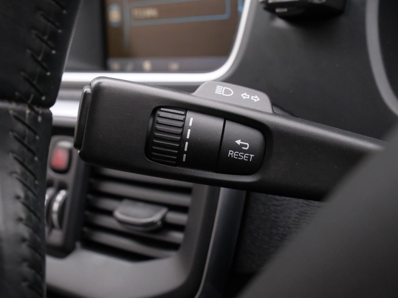 image-13, 2014 Volvo V40 T4 SE at Christchurch