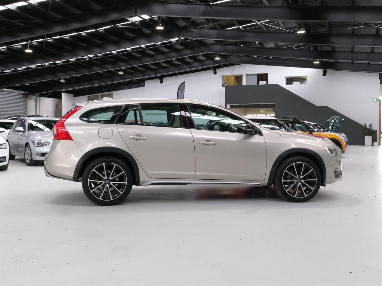 image-9, 2018 Volvo V60 T5 'Classic' at Christchurch