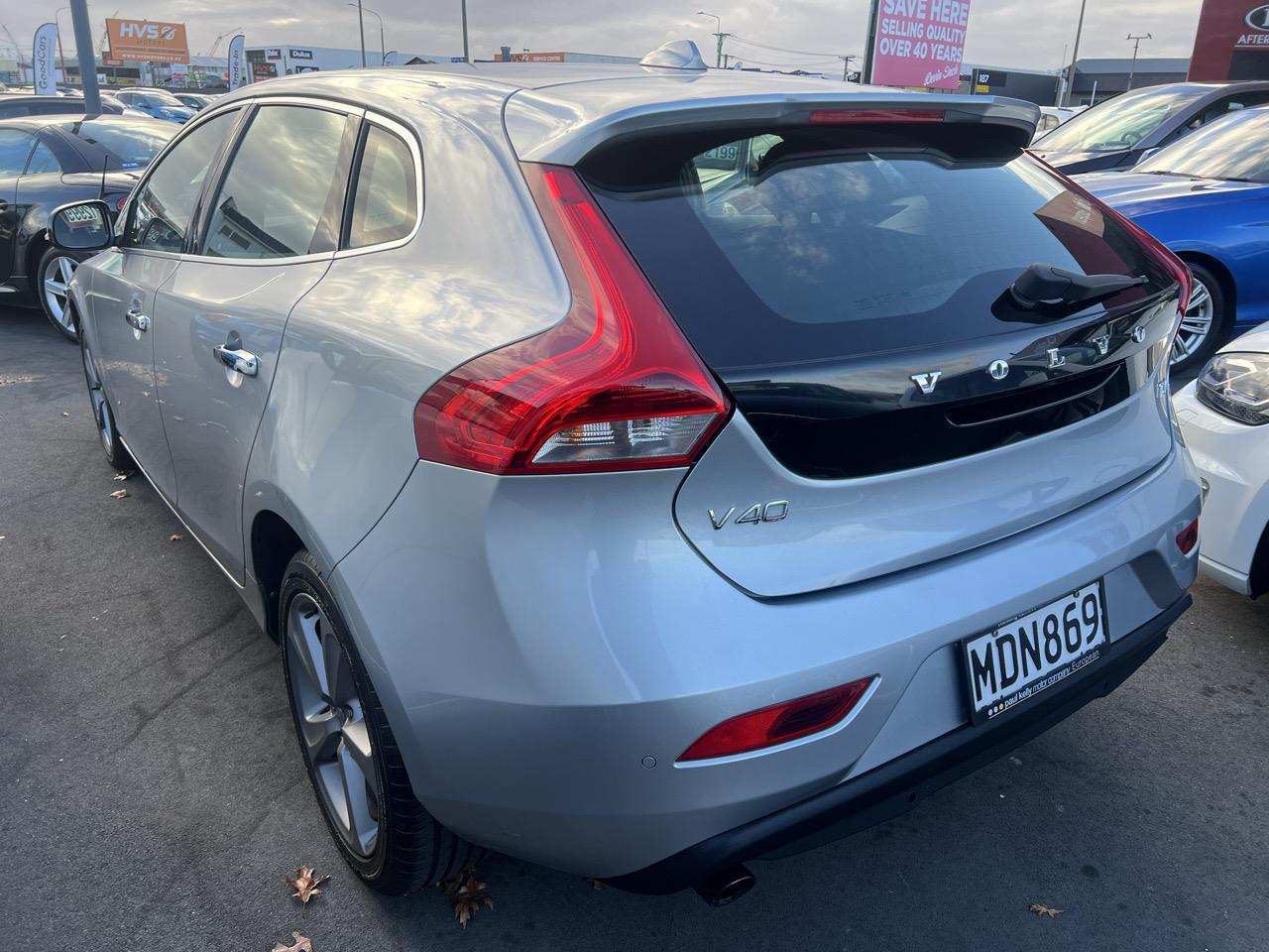 image-4, 2013 Volvo V40 at Christchurch