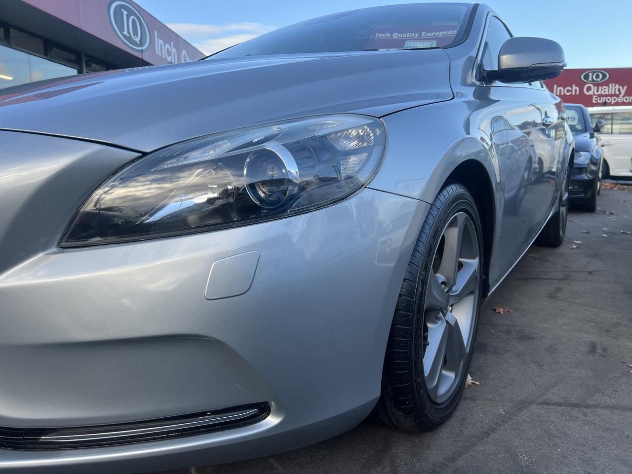 image-2, 2013 Volvo V40 at Christchurch