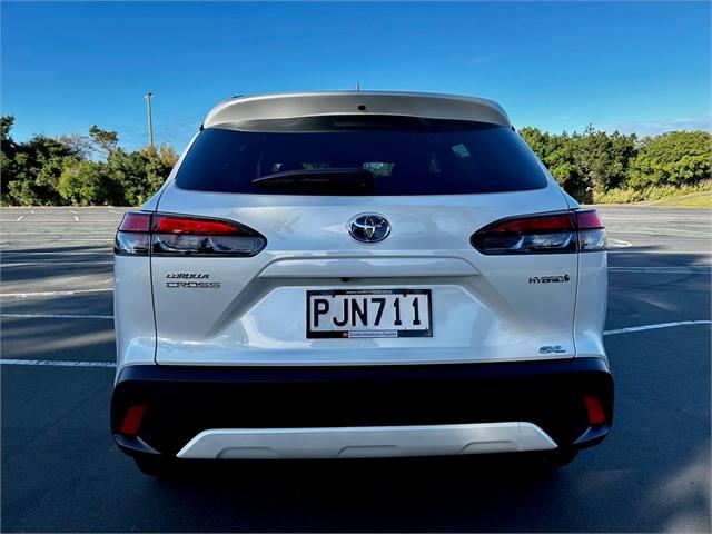 image-4, 2022 Toyota Corolla Cross GXL 2.0P HEV ECVT FWD SU at Dunedin