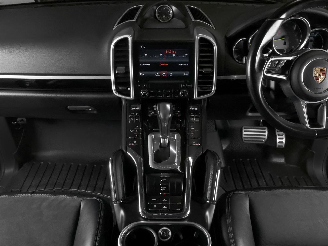 image-10, 2016 Porsche Cayenne S E-Hybrid 'Platinum Edition' at Christchurch