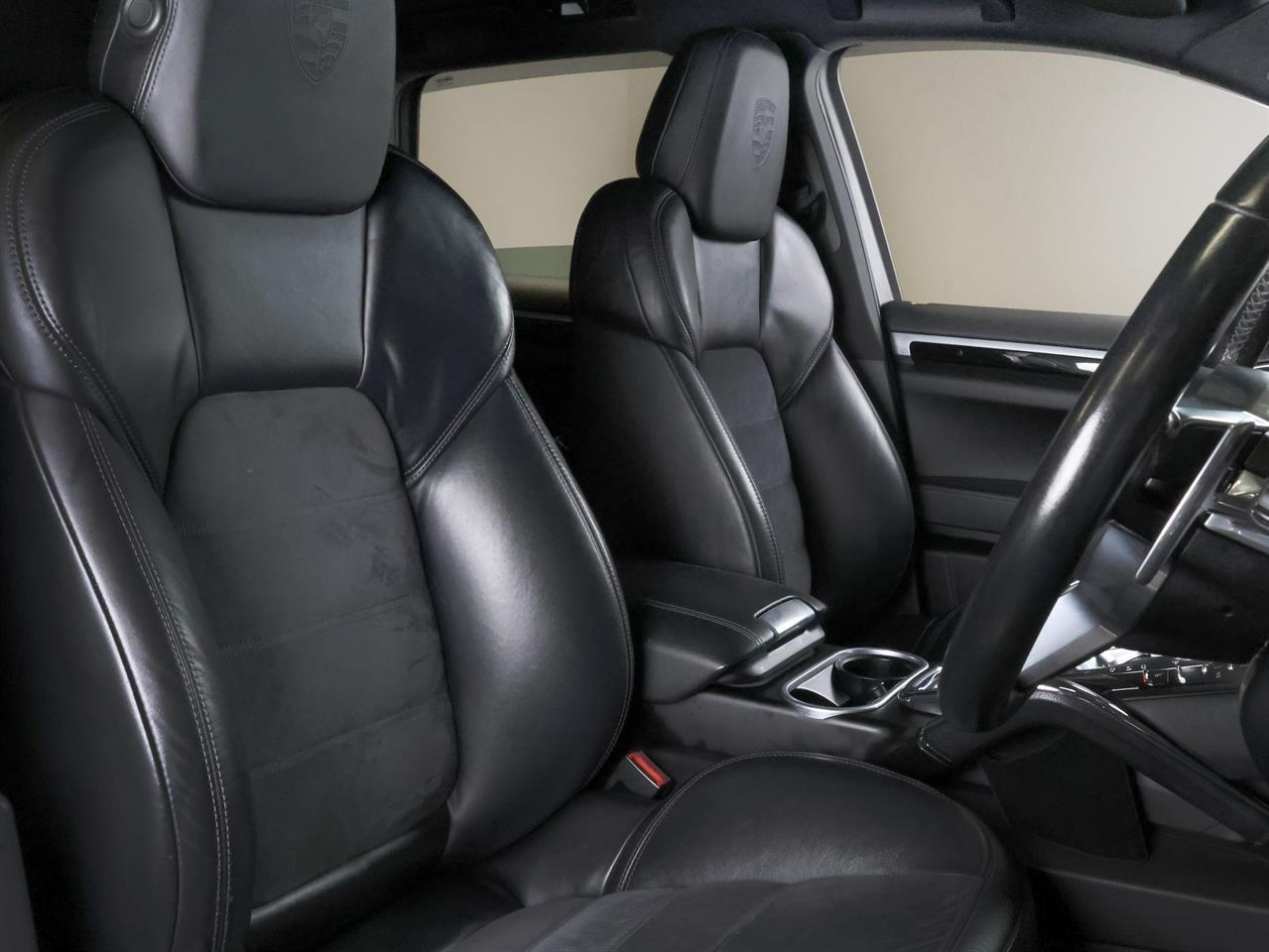 image-17, 2016 Porsche Cayenne S E-Hybrid 'Platinum Edition' at Christchurch