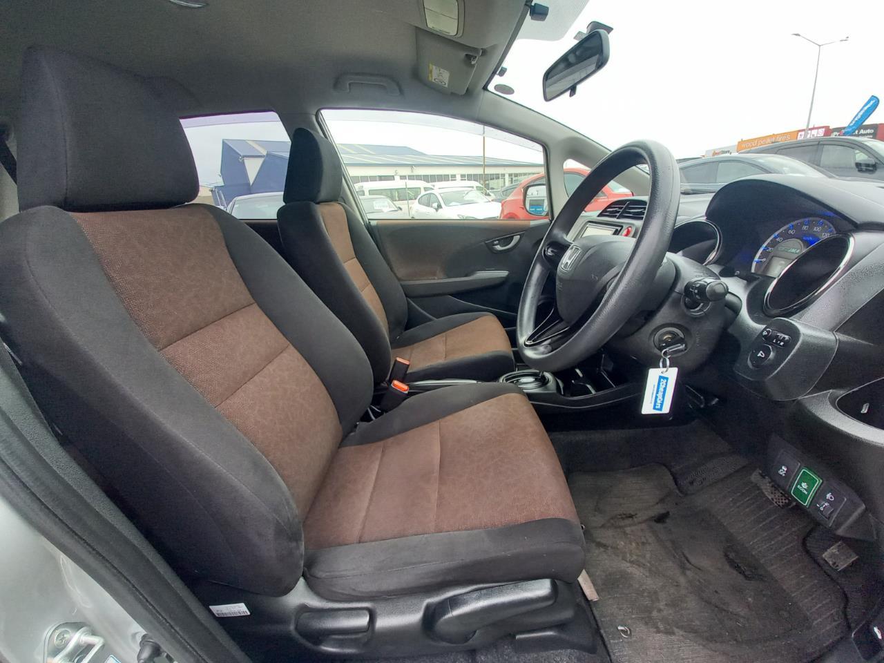 image-14, 2013 Honda Fit Jazz Shuttle Hybrid at Christchurch