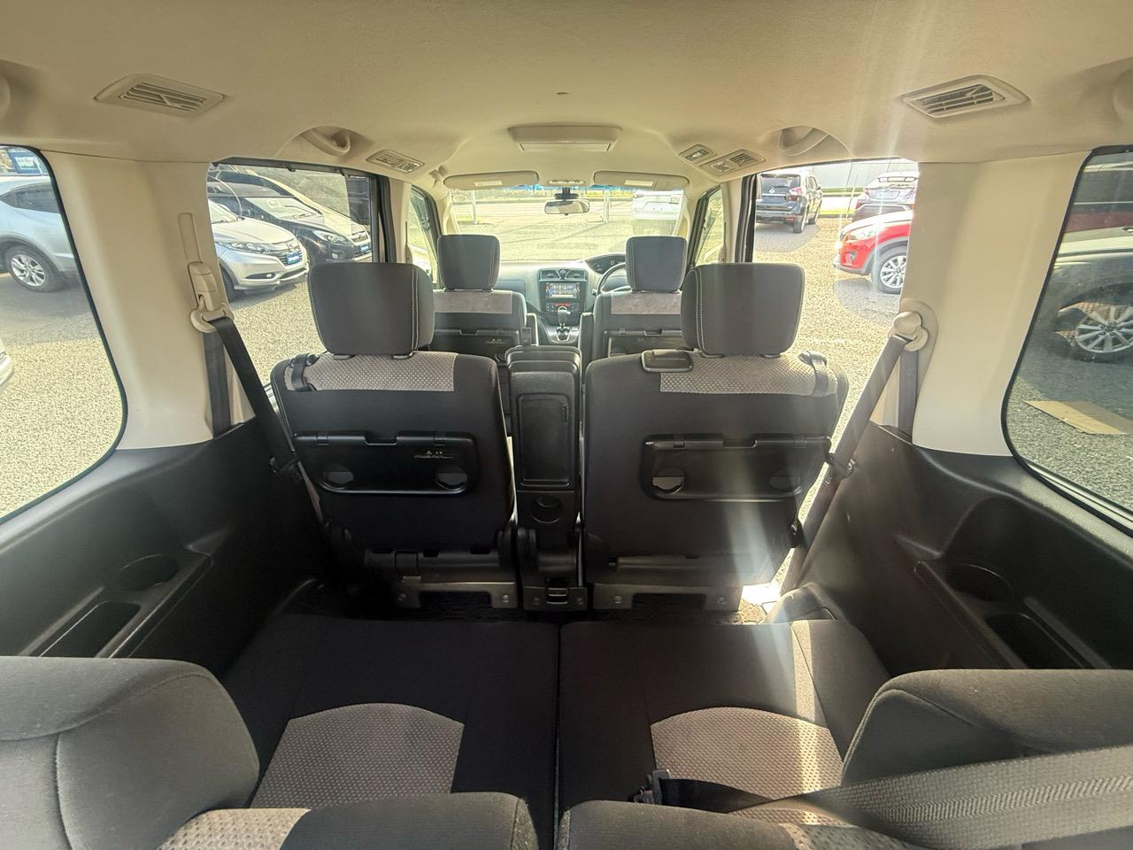 image-17, 2014 Nissan Serena Hybrid at Christchurch
