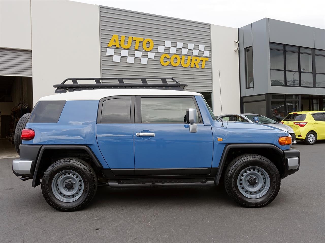 image-12, 2012 Toyota FJ Cruiser 4WD at Dunedin