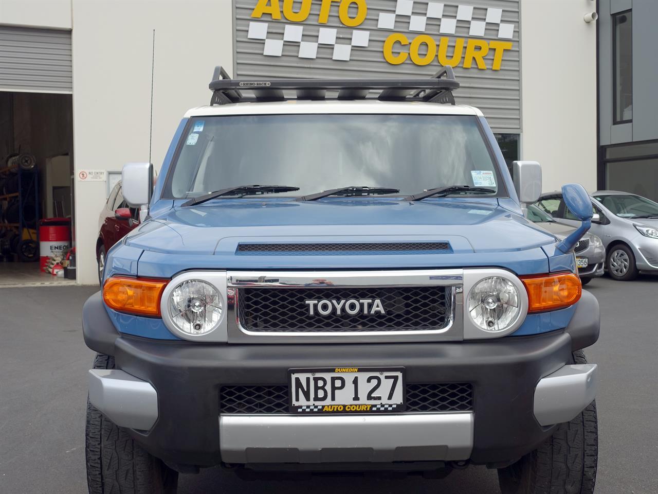 image-9, 2012 Toyota FJ Cruiser 4WD at Dunedin