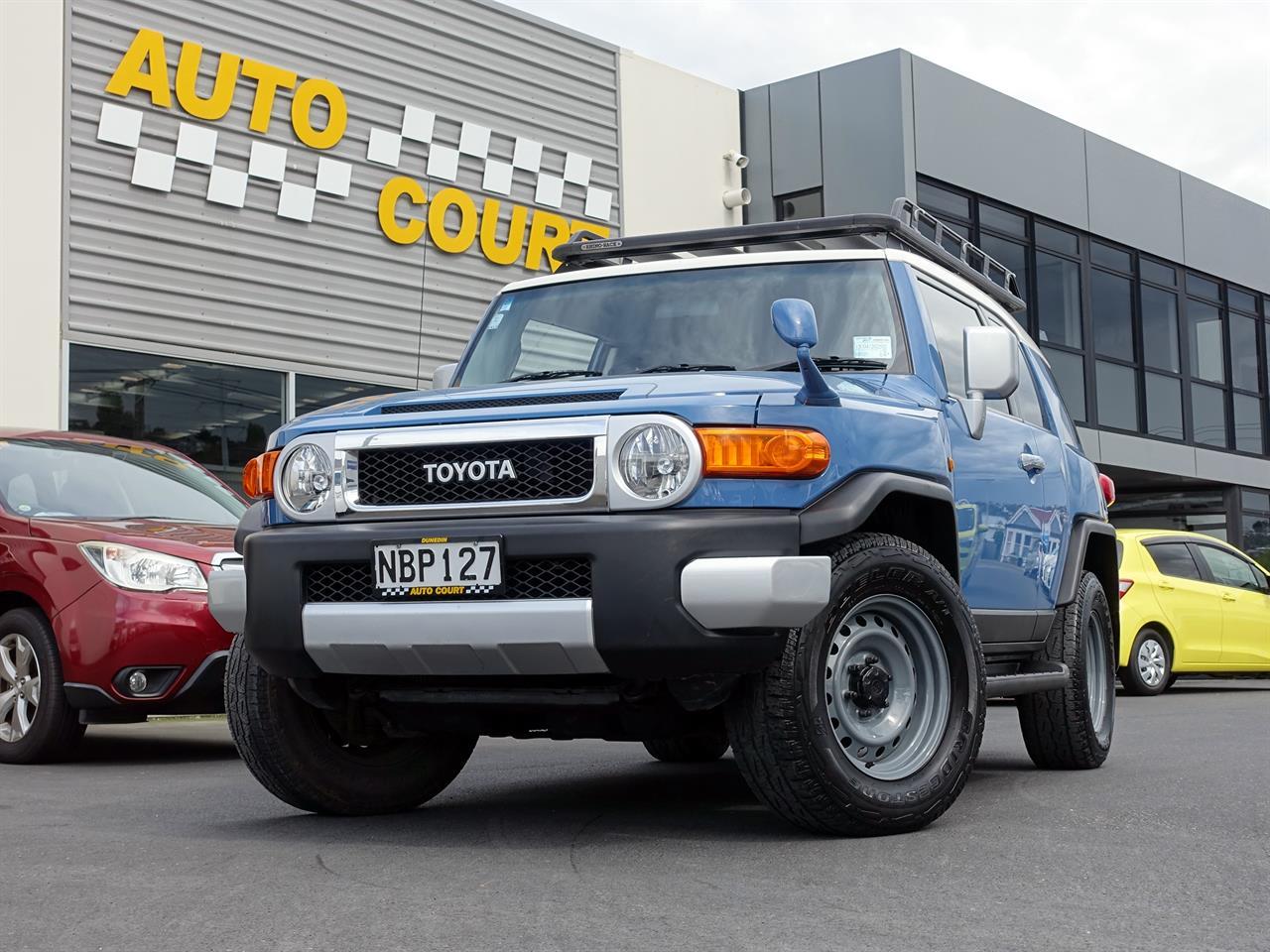 image-8, 2012 Toyota FJ Cruiser 4WD at Dunedin