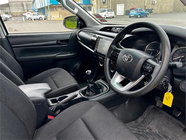 image-7, 2021 Toyota Hilux SR 2.8DT 6MT 4WD at Dunedin