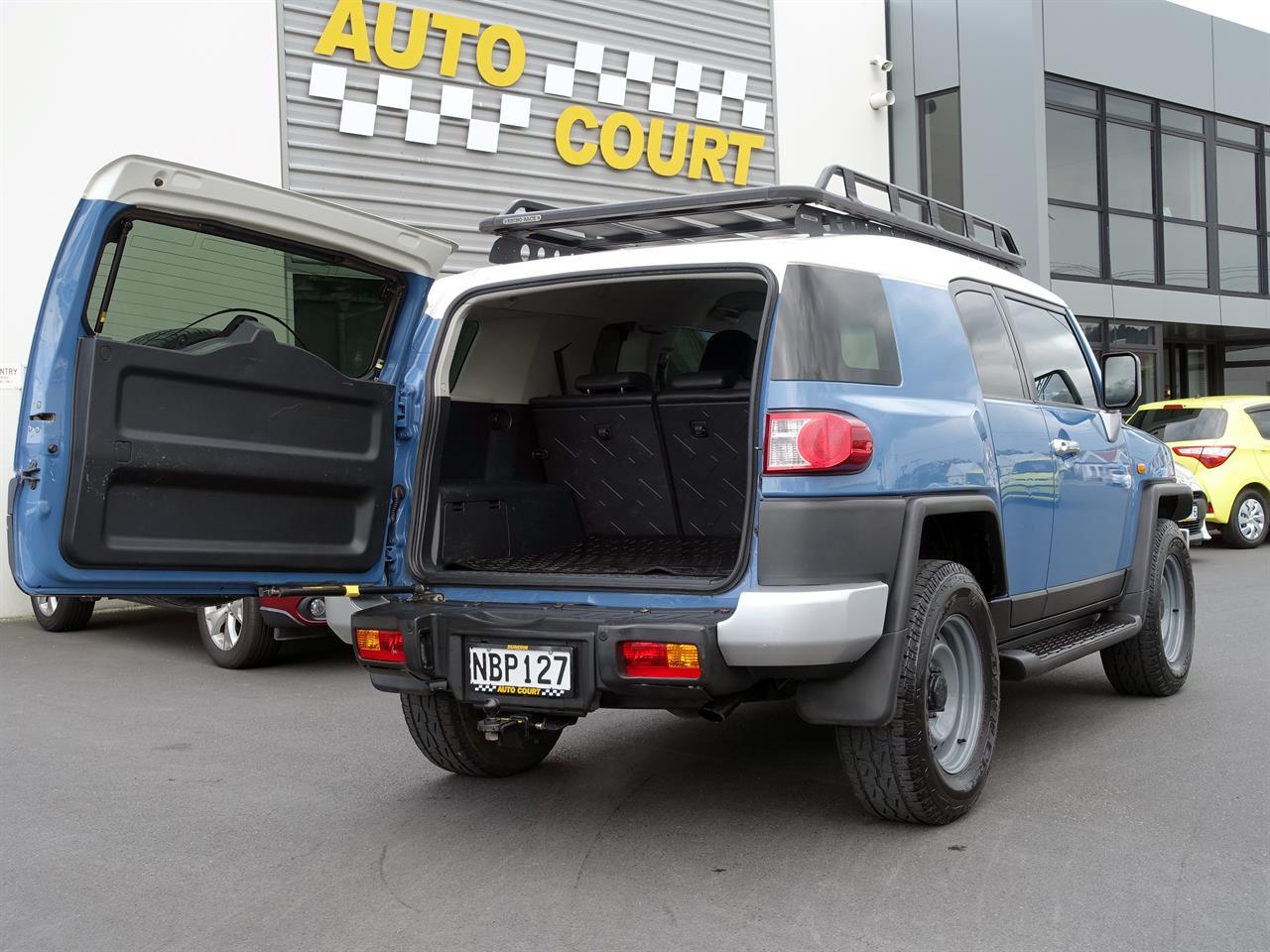 image-14, 2012 Toyota FJ Cruiser 4WD at Dunedin