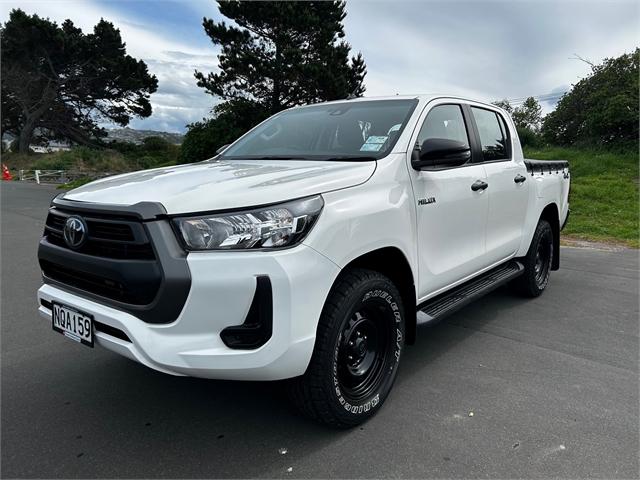 image-2, 2021 Toyota Hilux SR 2.8DT 6MT 4WD at Dunedin