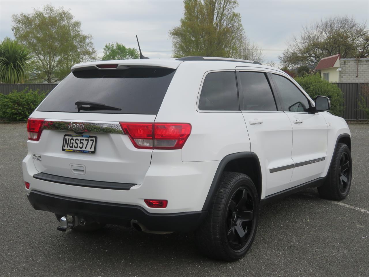 image-5, 2013 Jeep Grand Cherokee Laredo 4WD at Gore