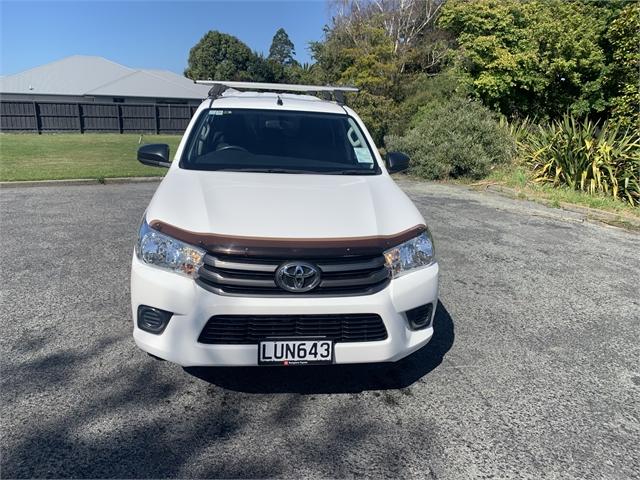 image-2, 2018 Toyota Hilux S 2.8L Turbo Diesel Manual 2WD D at Waimakariri