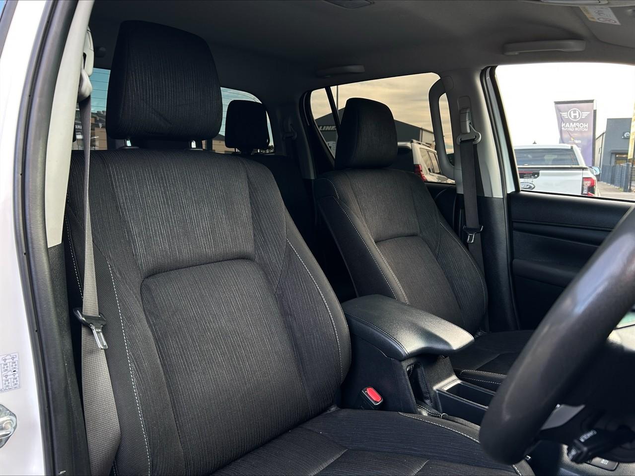 image-11, 2021 Toyota Hilux SR TD DC 2.8DT at Waimakariri