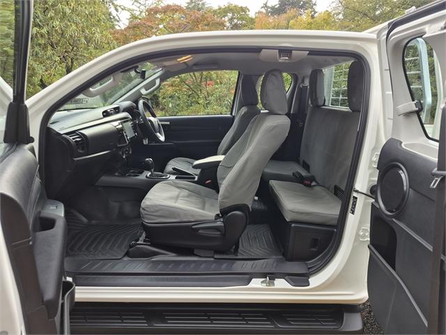 image-9, 2024 Toyota Hilux SR 2.8DT 6AT 2WD (JTCTU-SI2) at Ashburton