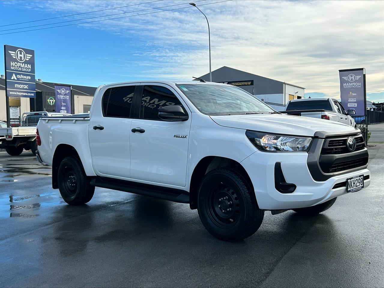 image-1, 2021 Toyota Hilux SR TD DC 2.8DT at Waimakariri