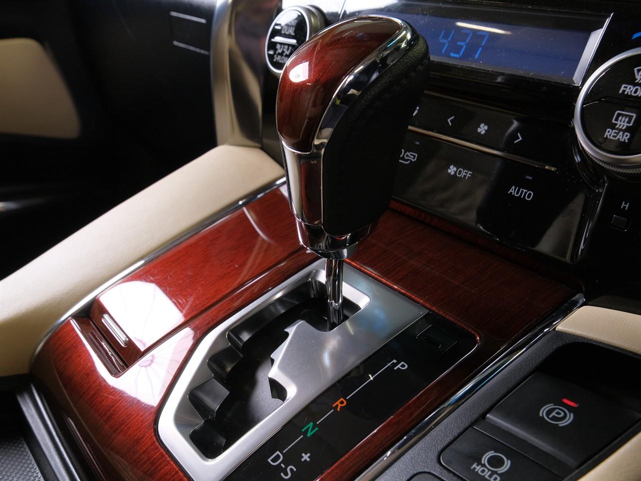 image-12, 2015 Toyota Vellfire Hybrid 'V' 4WD 7-Seater at Christchurch