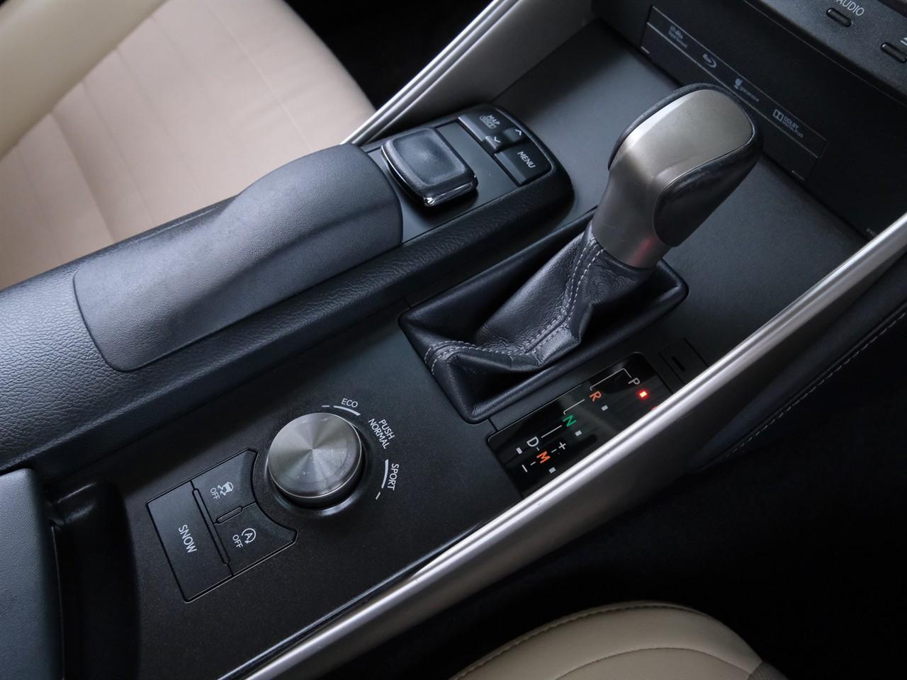 image-12, 2016 Lexus IS 200t 2.0lt Turbo at Christchurch