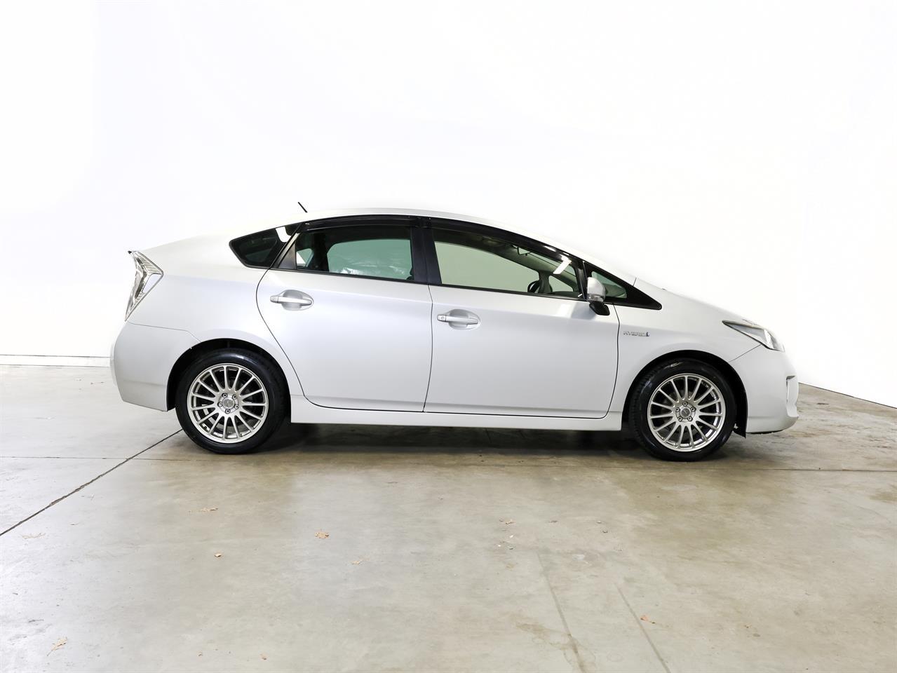 image-9, 2015 Toyota PRIUS 1.8lt Hybrid S-Package at Christchurch