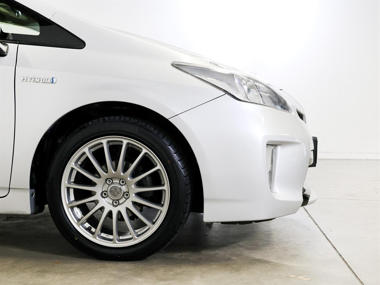image-8, 2015 Toyota PRIUS 1.8lt Hybrid S-Package at Christchurch
