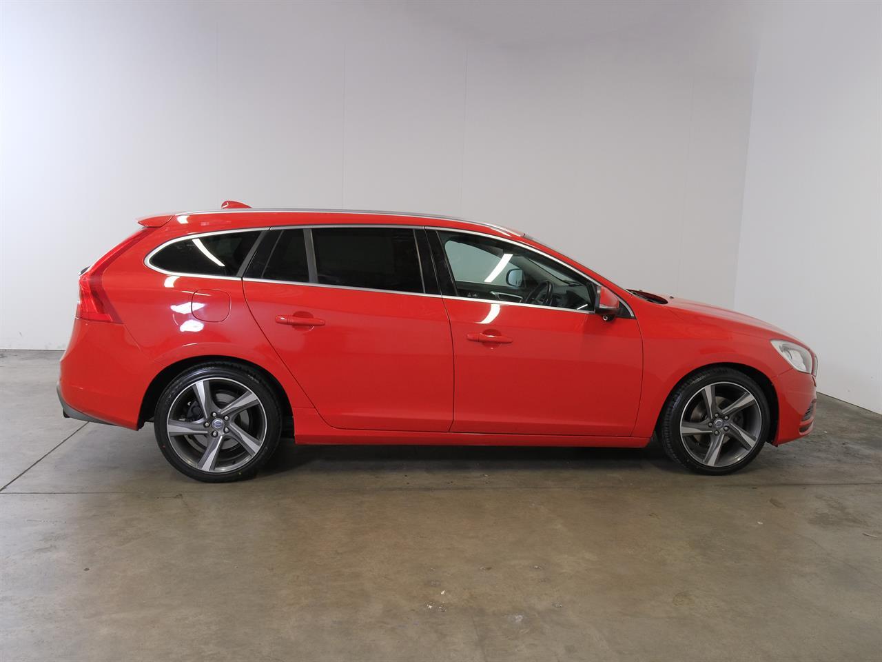 image-9, 2012 Volvo V60 T4 R-Design at Christchurch