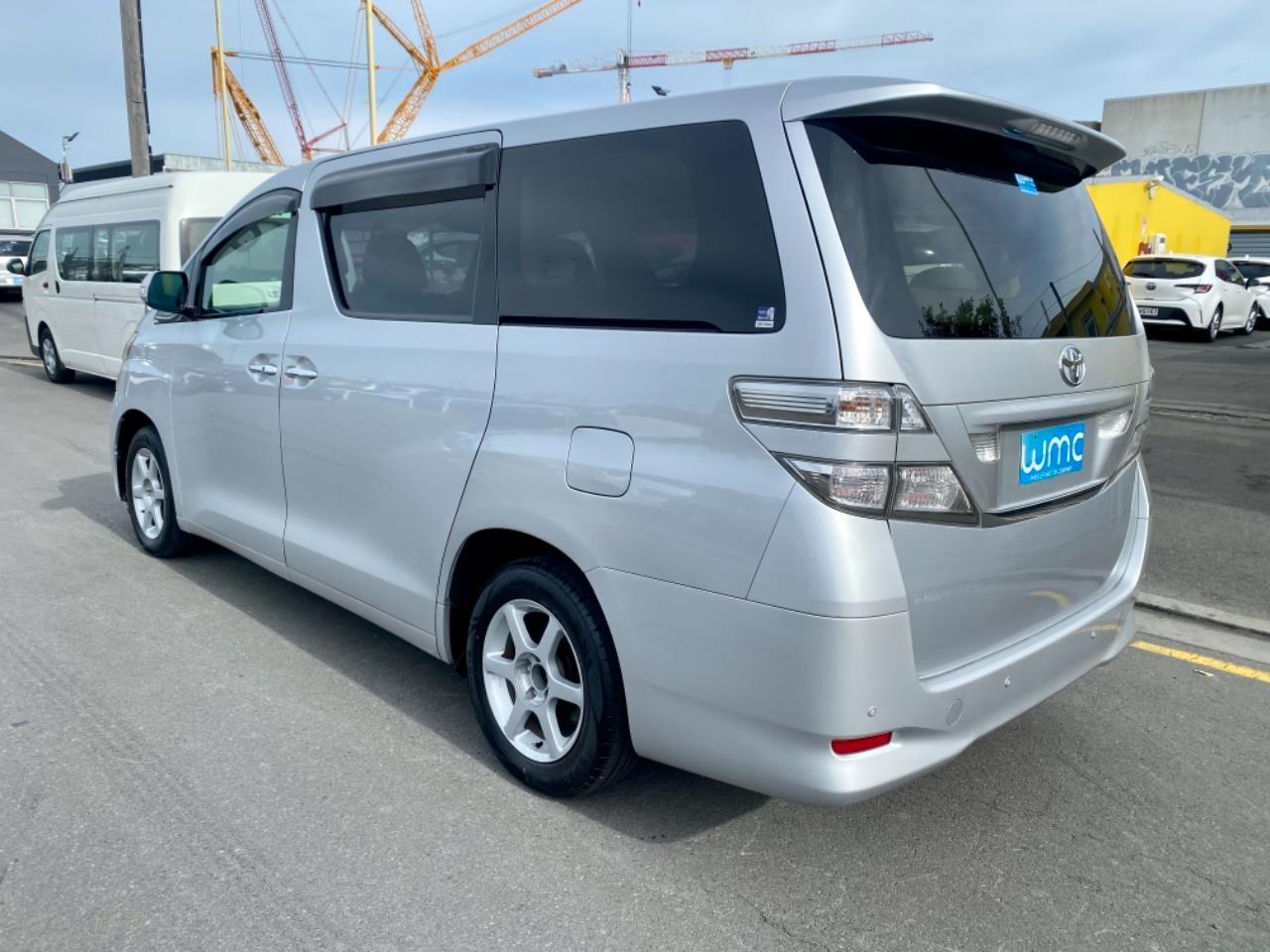 Toyota vellfire 2009