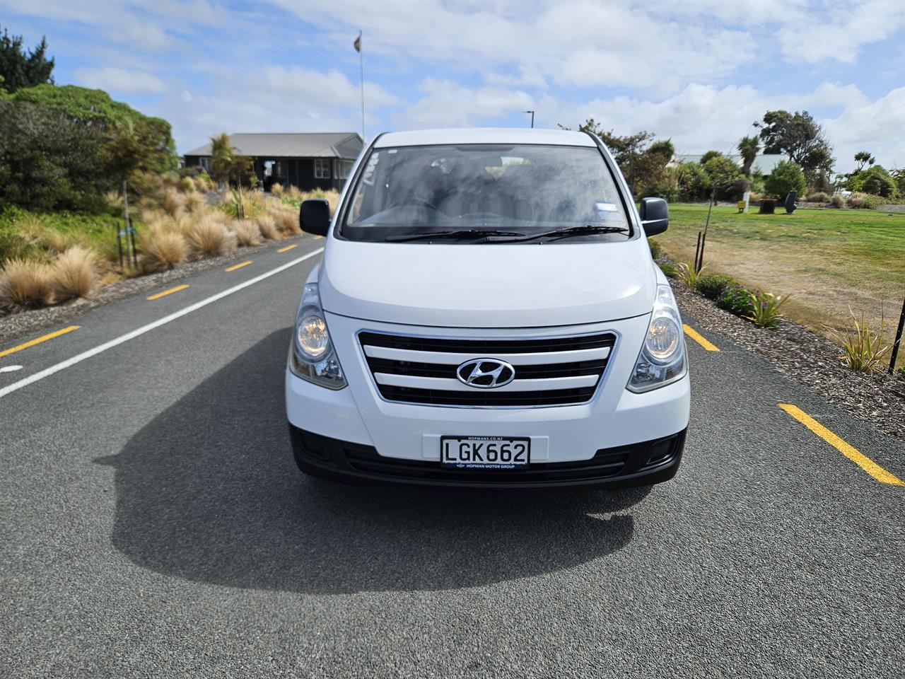 image-1, 2018 Hyundai iLoad 11 Seat 2.5TD at Christchurch