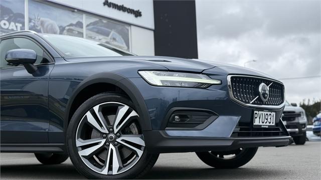 image-3, 2023 Volvo V60 NZ NEW | Cross Country B5 / 183kW A at Christchurch